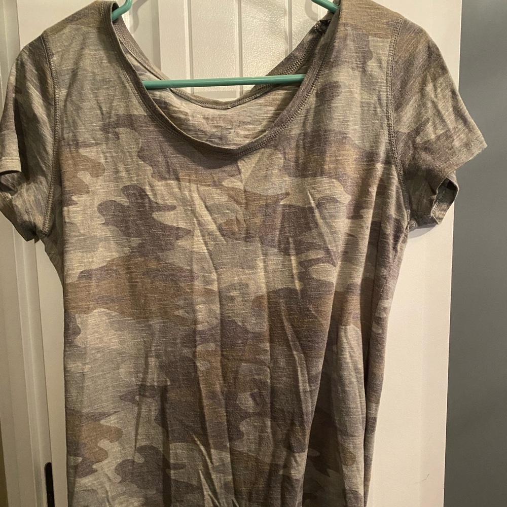Camo tee